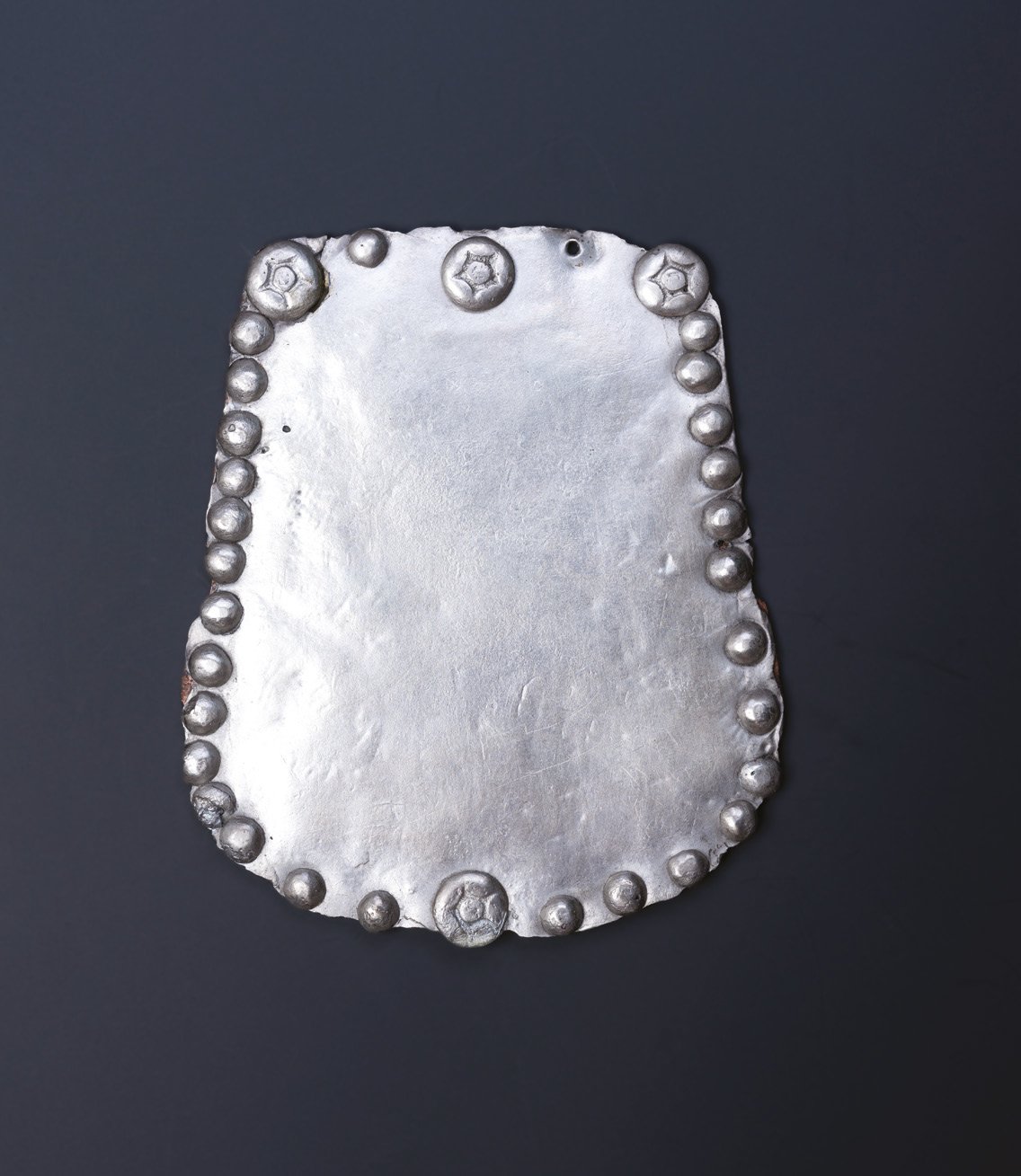 Kenézlő-Fazekaszug I. temető 14. sír tarsolylemez